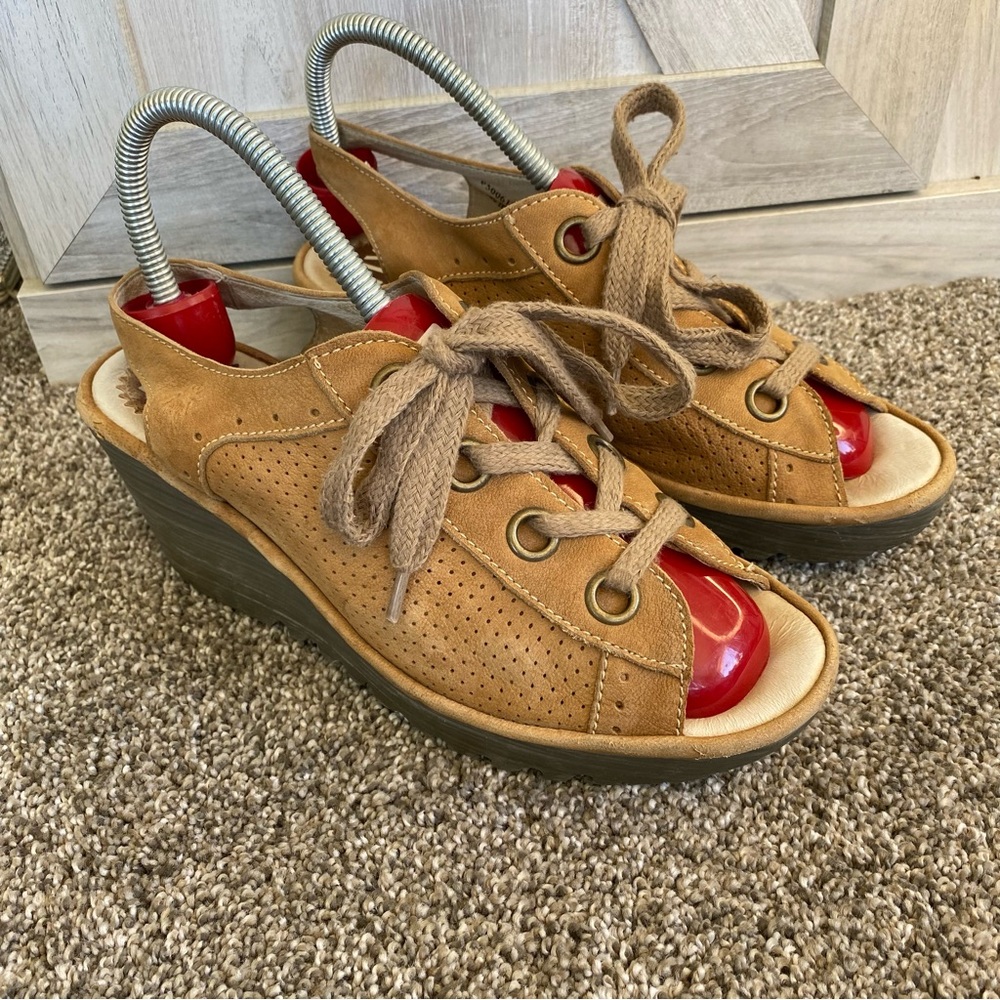 Fly London Womens Size EU 39 US 8.5 Leather Yuta Wedge Heels Lace Up Rockabilly